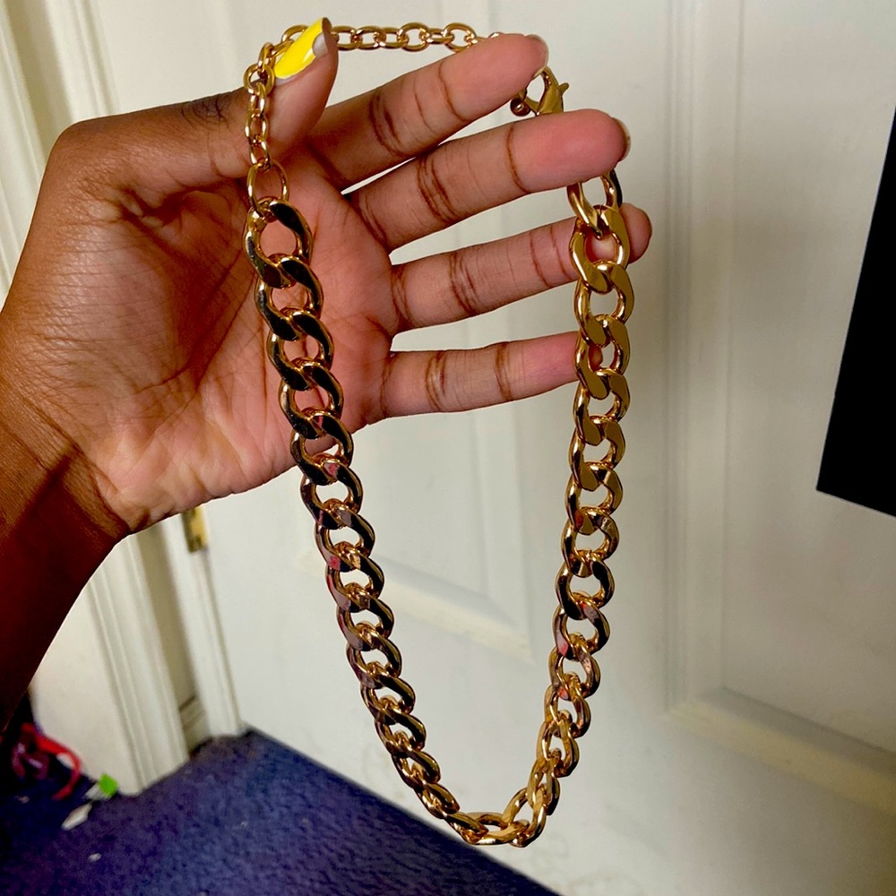 Gold necklace!